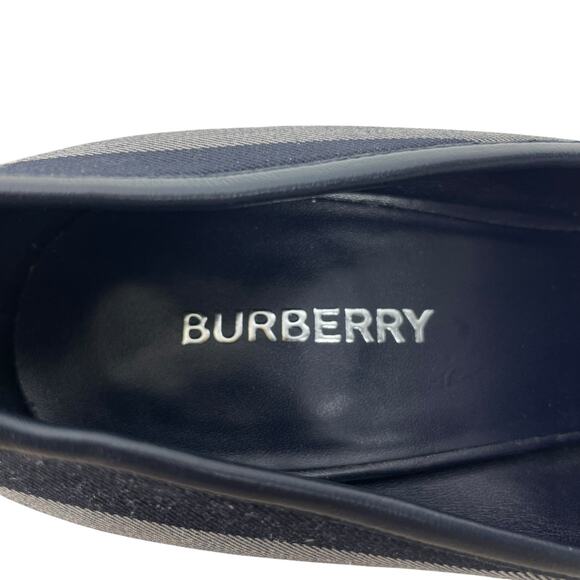 Burberry Aubri Nova Check Pointed Toe Pumps Dark Charcoal Blue Size 39 - Picture 10 of 11